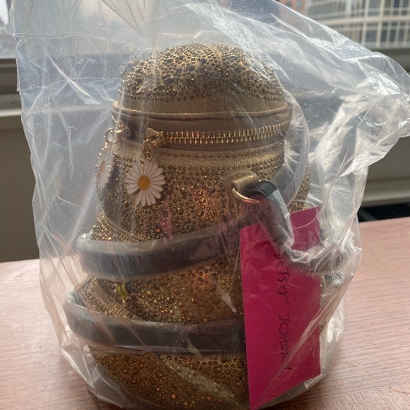 Gold Rhinestone Beehive Bag with Daisy and Bee Charms - Picture 1 of 10